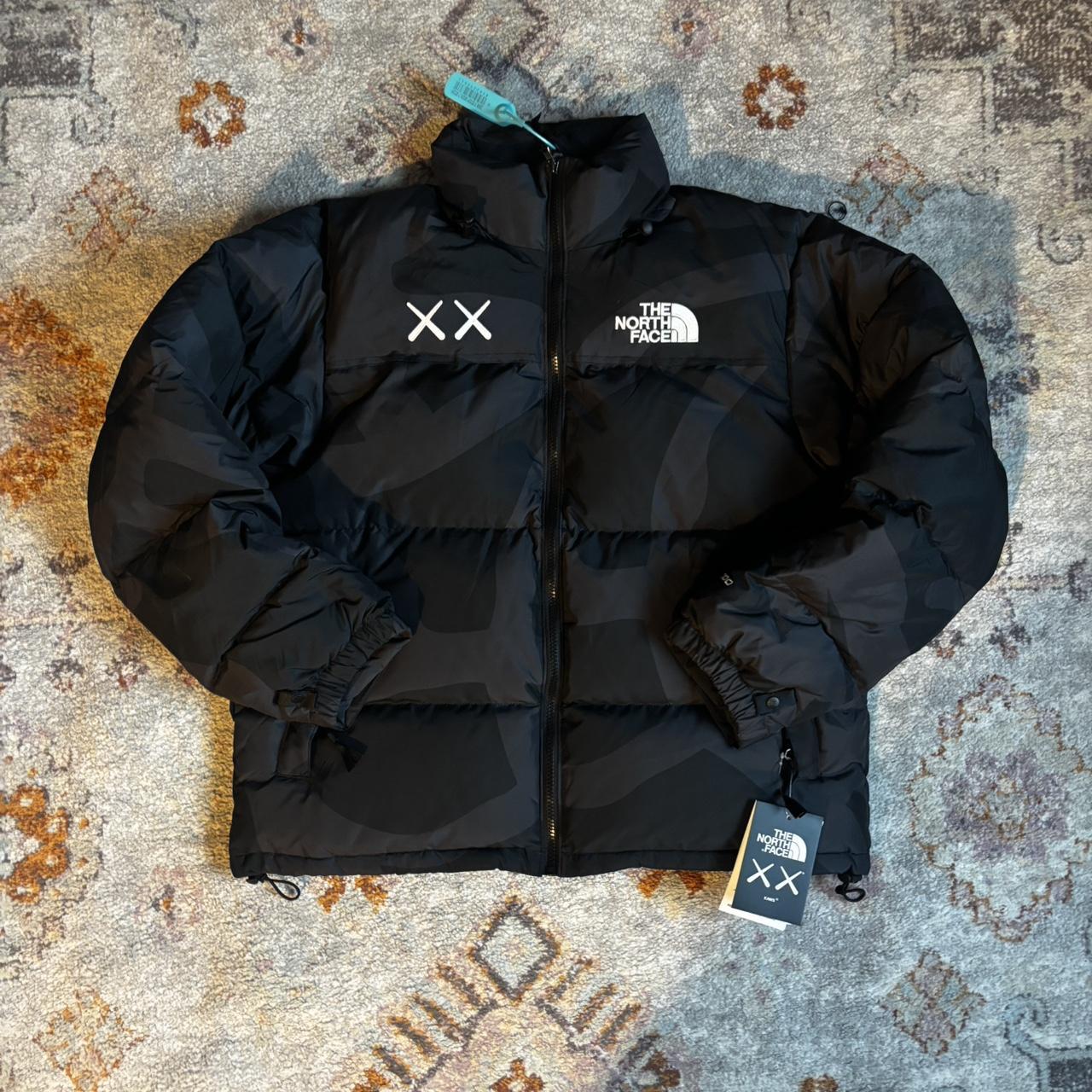 P0 The North Face Men's Black Coat - Image 1