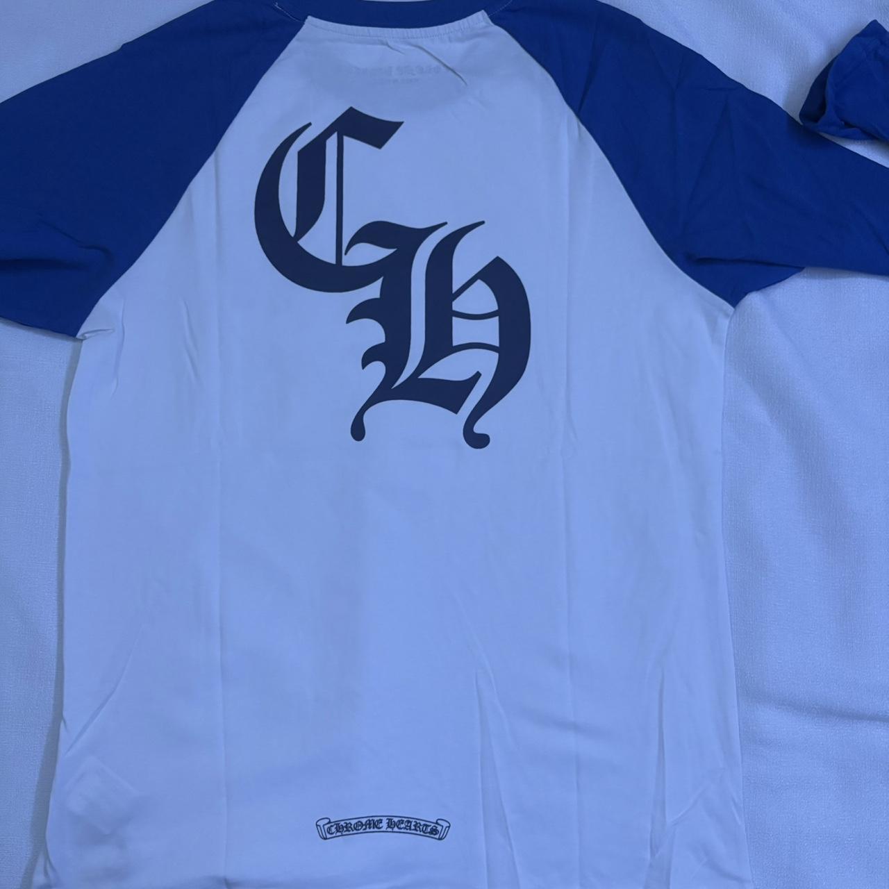 P0 (8) Men's White and Blue Shirt - Image 1
