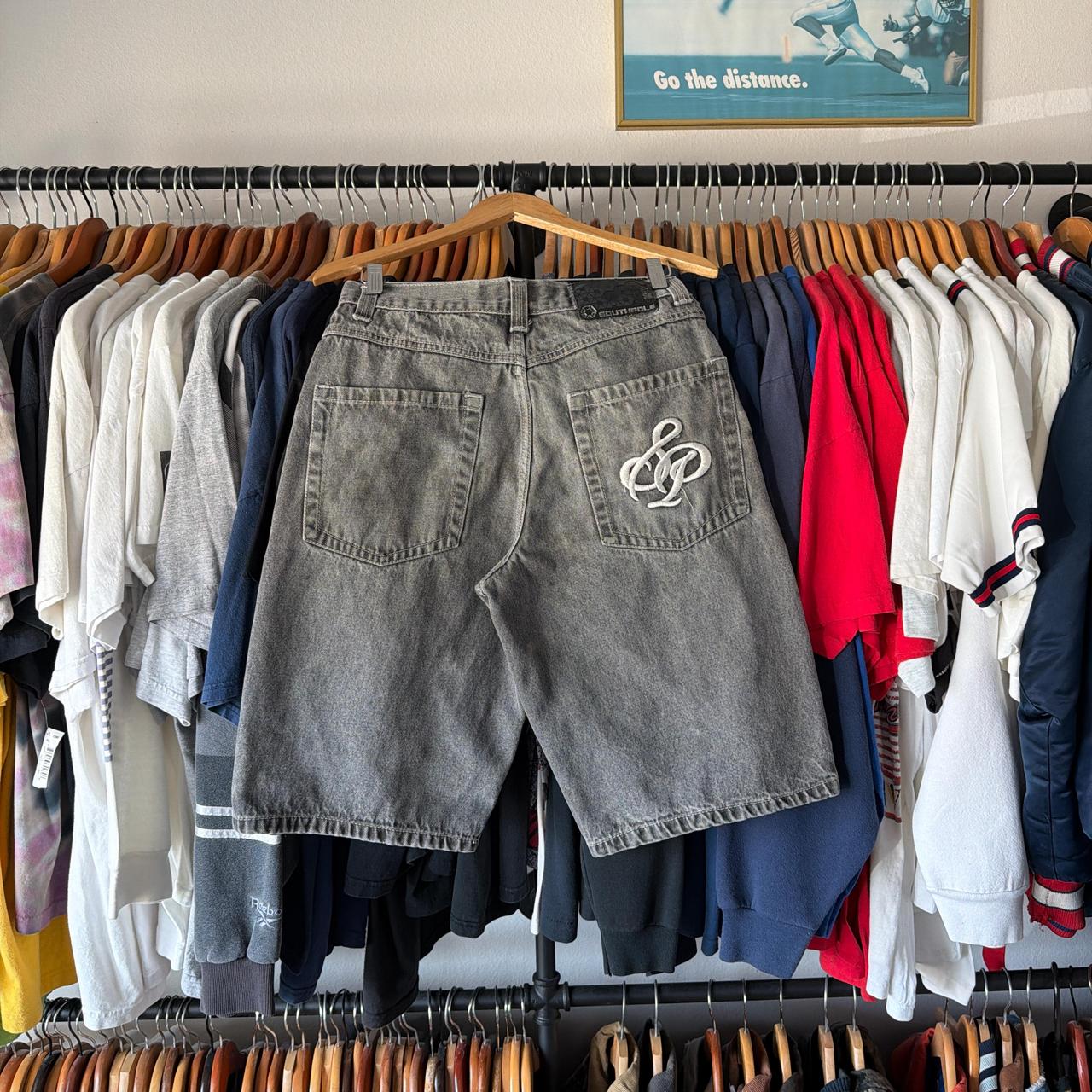 P0 Southpole Men's Grey and Black Shorts - Image 1