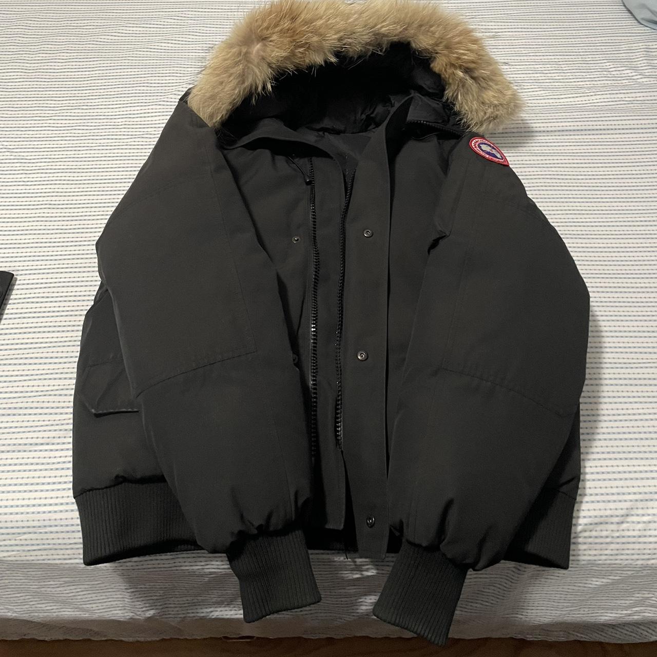 P0 Canada Goose Men's Black Coat - Image 1
