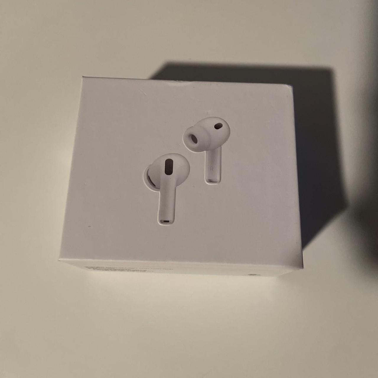 P0 AirPod Pro 3 - Image 1