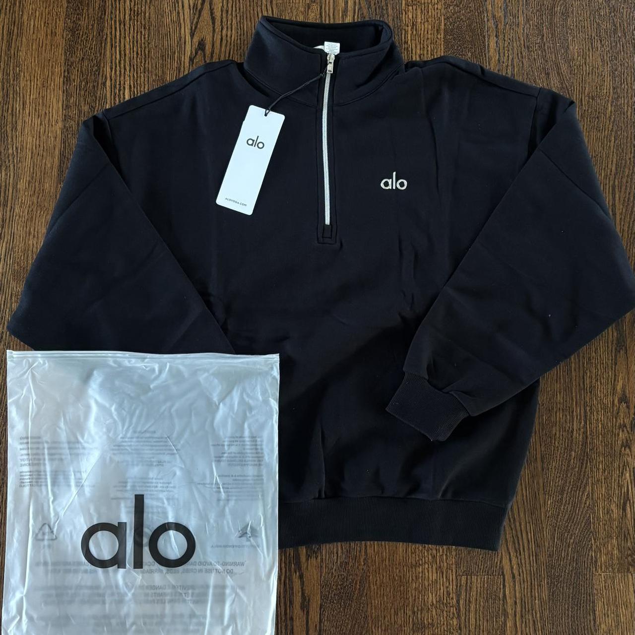 P0 Alo Yoga Men's Black Sweatshirt - Image 1
